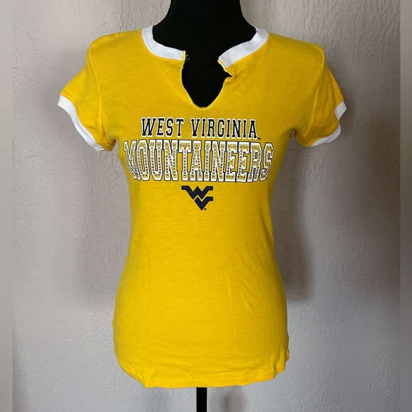 other Tops - West Virginia Mountaineers Tshirt